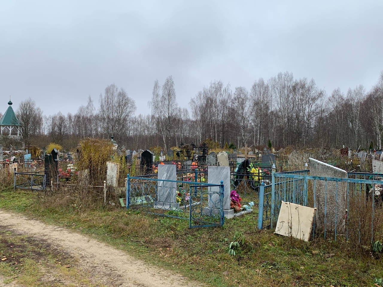 Застройка кладбищ. Заболотьевское кладбище Домодедово. Построить кладбище. Что строят в кладбище. Ярославское кладбище.