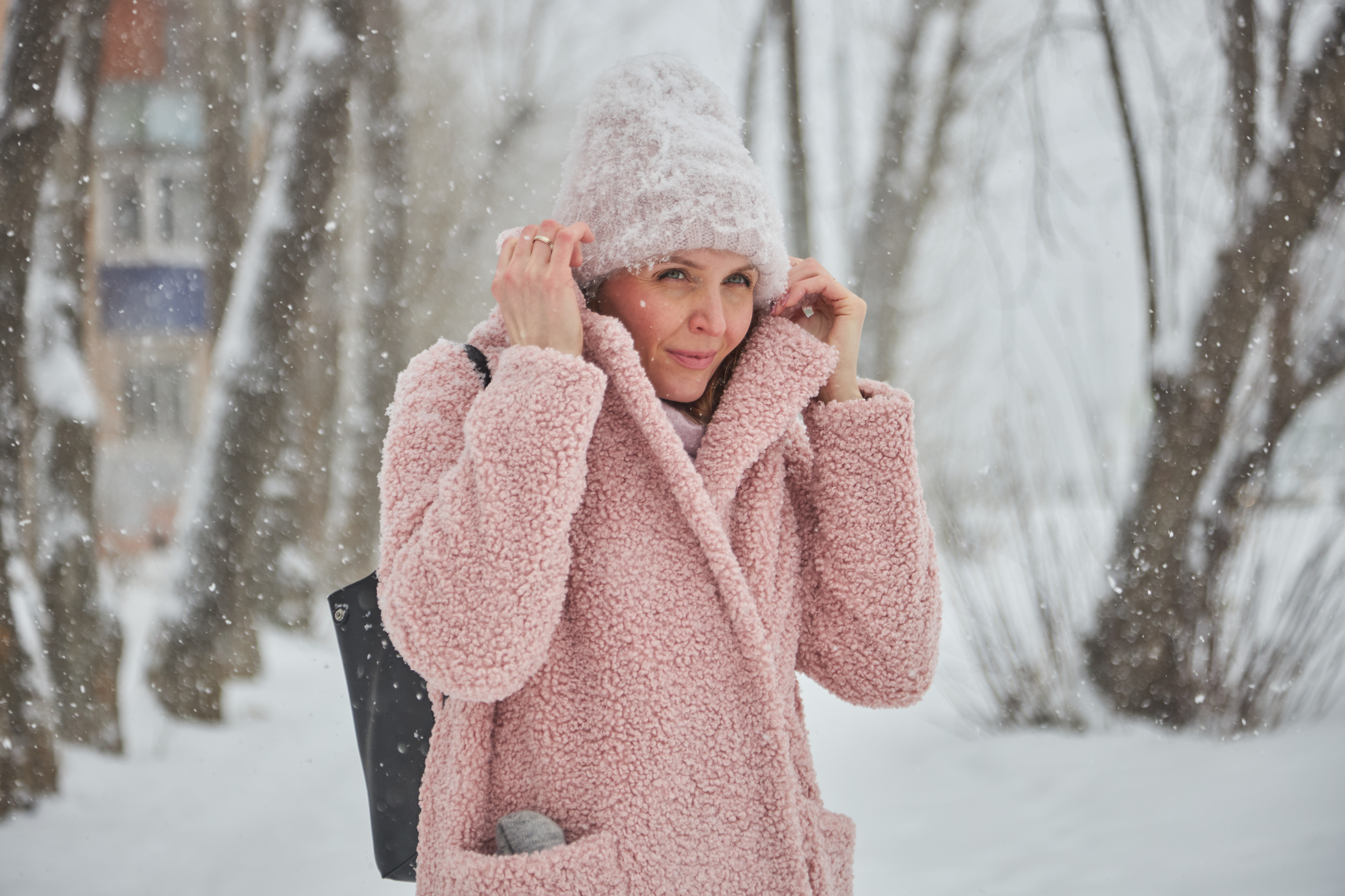 Холодный декабрь 2013. Тверь зима. Холод декабря. Ель в инее. Зимнее утро.