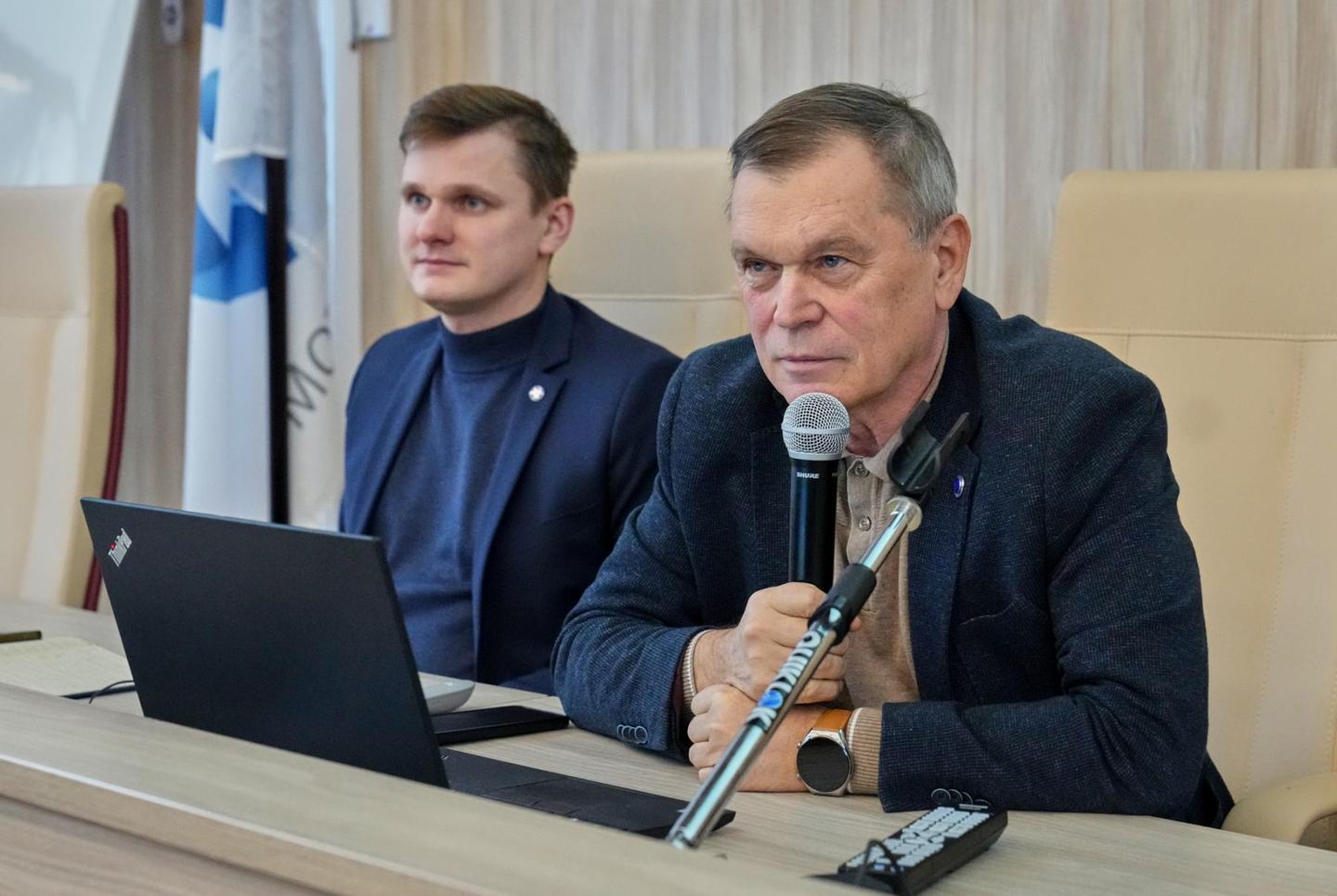 Работа руководитель международных проектов Фото IT ДИРЕКТОР