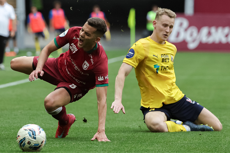 Богдан Йочич (справа)