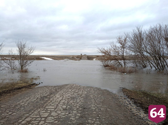 В Саратовской области организовали объезды затопленных мостов и плотин