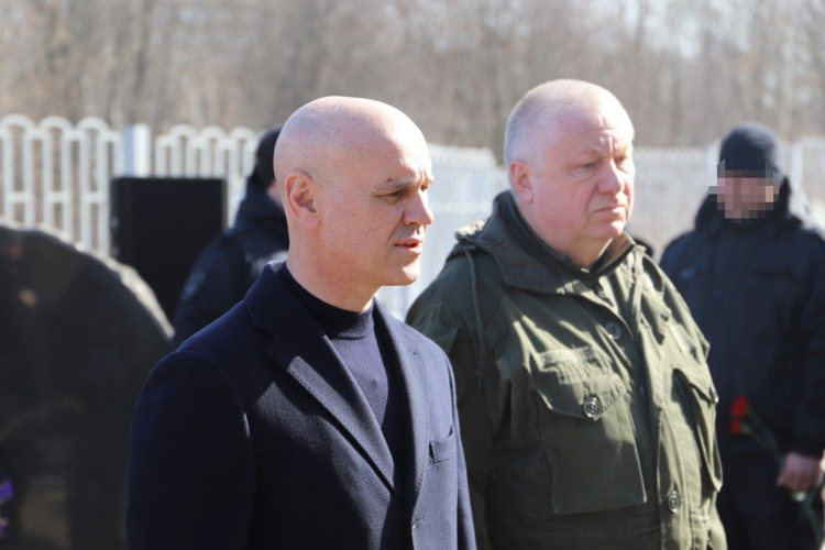 Начальник Управления Росгвардии по Пермскому краю принял участие в траурном мероприятии