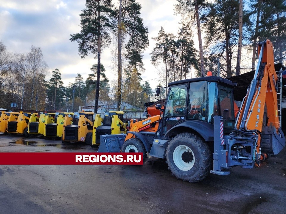 В Красноармейск привезли дополнительную технику для уборки снега зимой