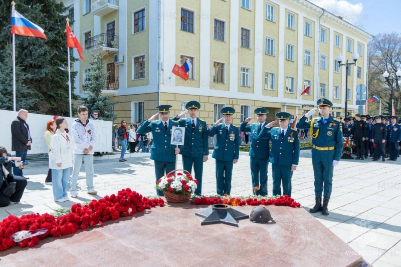 Кировские спасaтели приняли участие в торжественных мероприятиях в честь юбилея Великой Победы