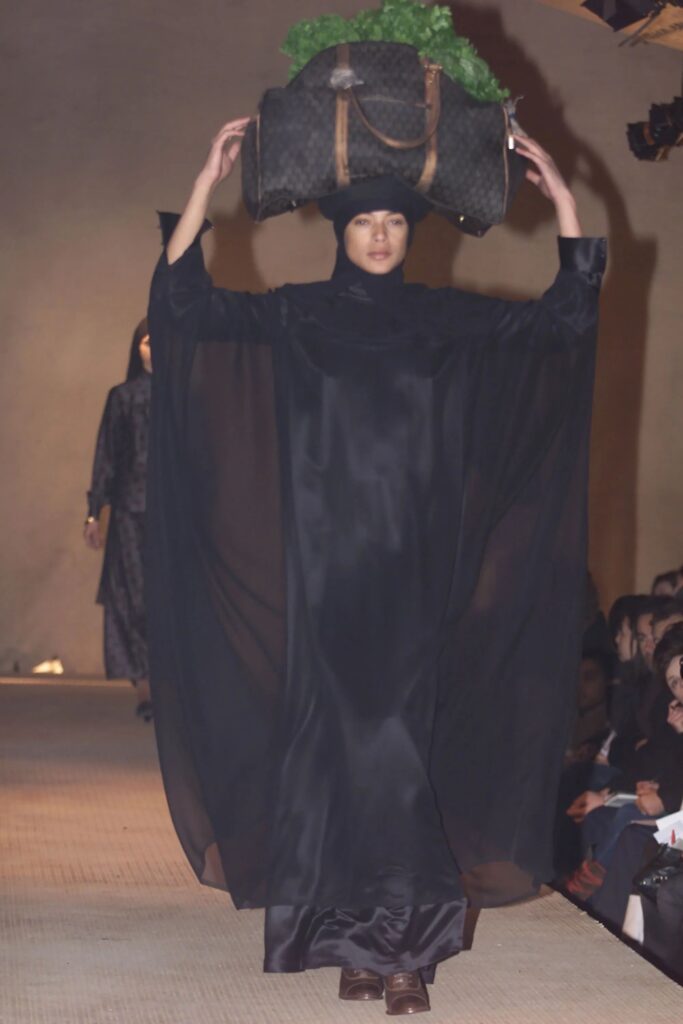 Miguel Adrover Fall/Winter 2001 Ready-to-Wear