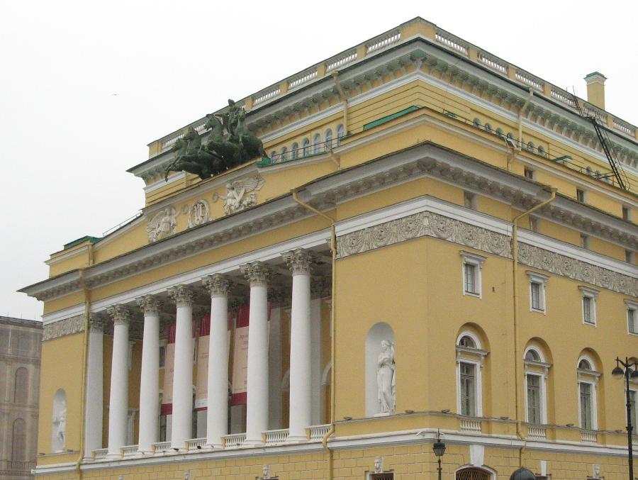 В начале января 1895 года Александринский театр представил премьеру — спектакль по пьесе Владимира Немировича-Данченко «Золото» | ФОТО Сергея ГРИЦКОВА