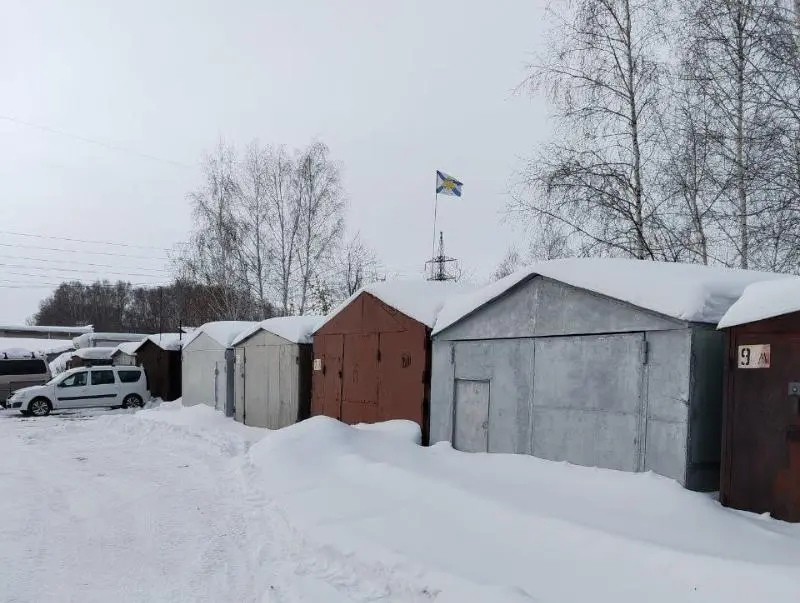Комиссия по демонтажу нестационарных объектов в Новосибирске решила снести 83 гаража в нижней зоне Академгородка, чтобы расширить Южное кладбище.