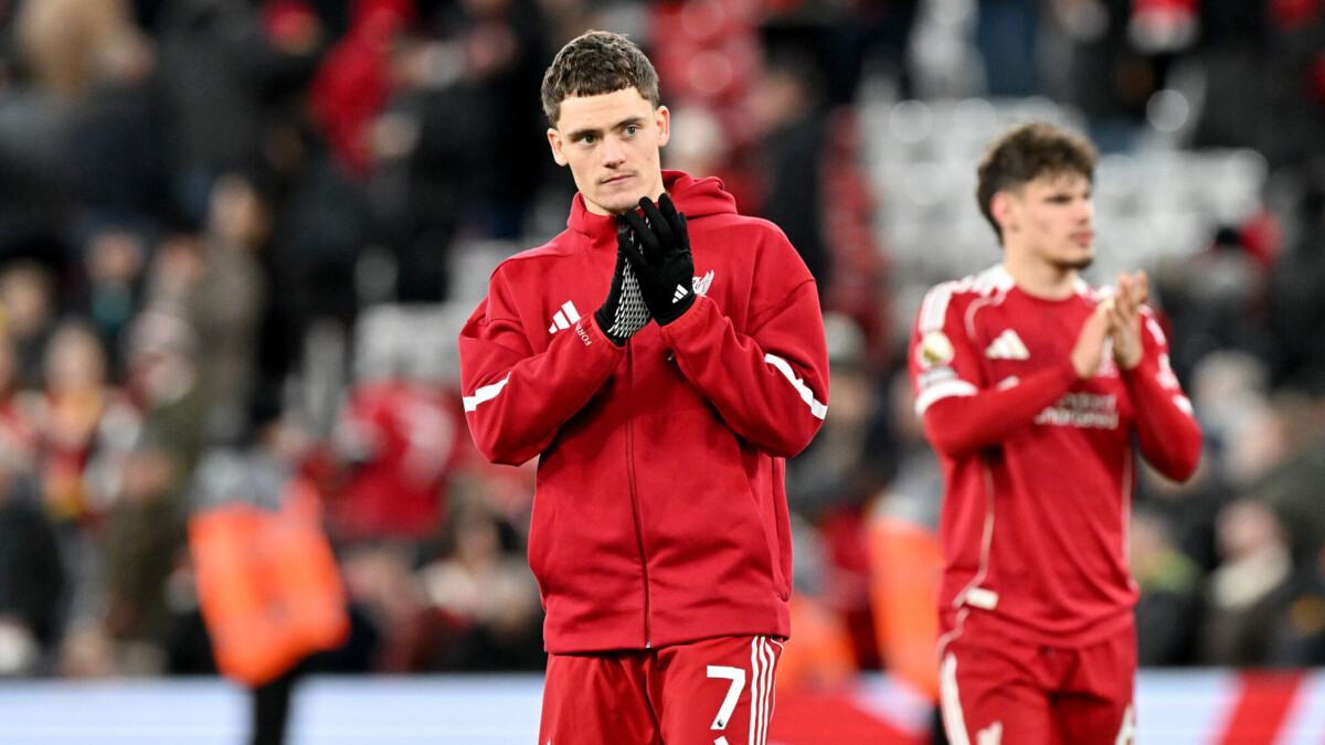 Футбольные клубы в 2025 году потратили рекордные деньги на трансферы