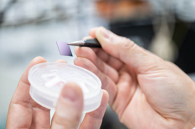 Российские ученые создали «умный» сенсор для аккумуляторов будущего