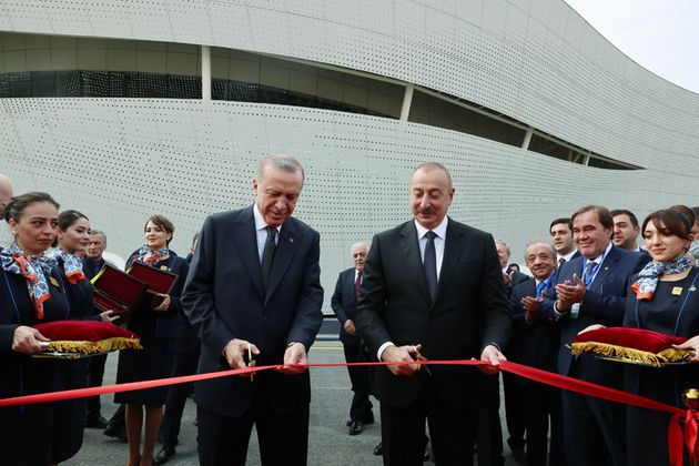 Реджеп Тайип Эрдоган и Ильхам Алиев на церемонии открытия Зангиланского международного аэропорта