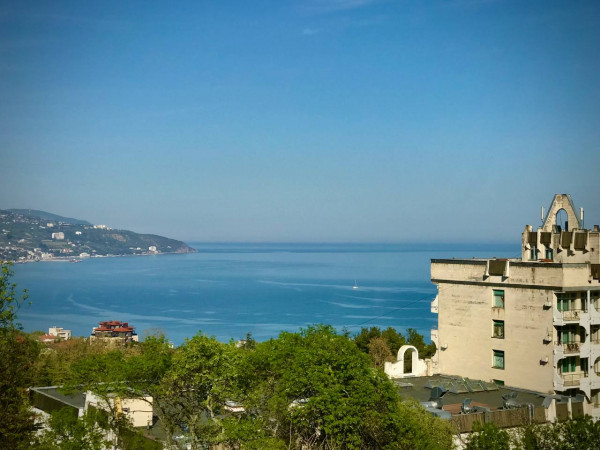 «Бюджетные деньги». Как аренда земли обогащает Крым?