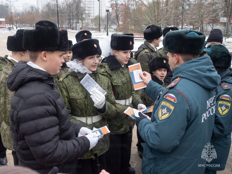 В Зеленограде открыли фотовыставку, посвященную 35-летию МЧС России