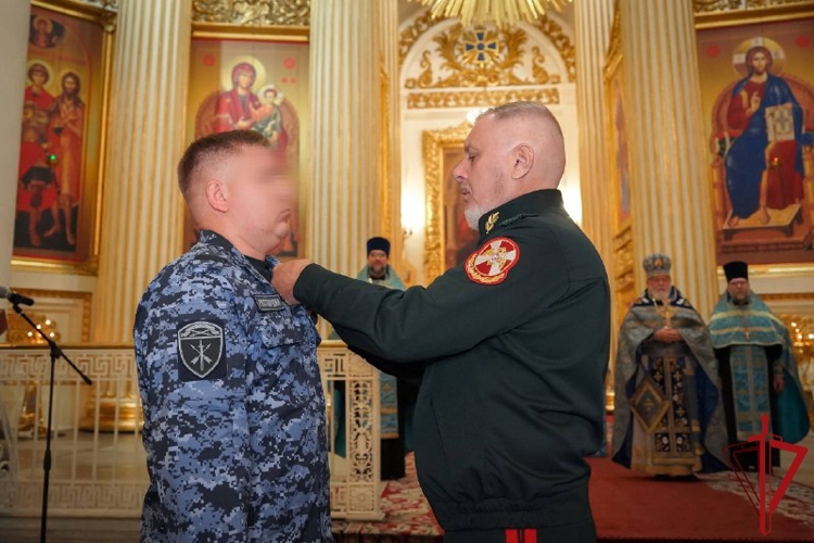 Замдиректора Росгвардии генерал-полковник Алексей Воробьев вручил государственные награды военнослужащим Северо-Западного округа Росгвардии, отличившимся в ходе СВО