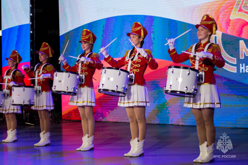 За вклад в безопасность Югры: состоялась торжественная церемония награждения спасателей