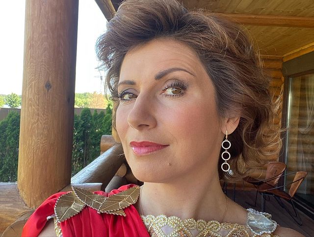 Врач Осман заявила, что Зейналова хирургически убрала брыли