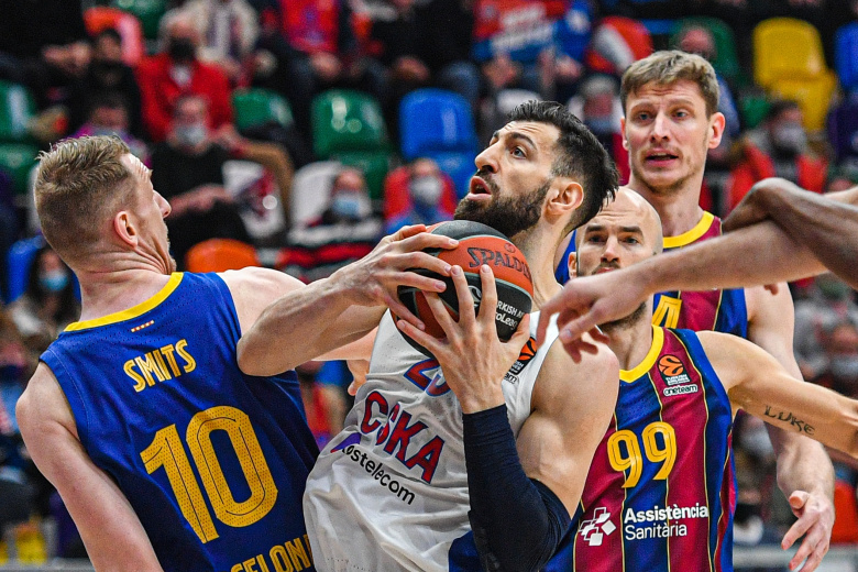 «Я и ЦСКА — семья»: сказал Хиггинс и разнёс с «Барселоной» бывший клуб