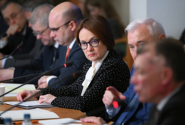 По базовому прогнозу ЦБ, ставка в среднем по году будет на уровне 19–22%. Таким образом, к концу года она может как понизиться, так и повыситься