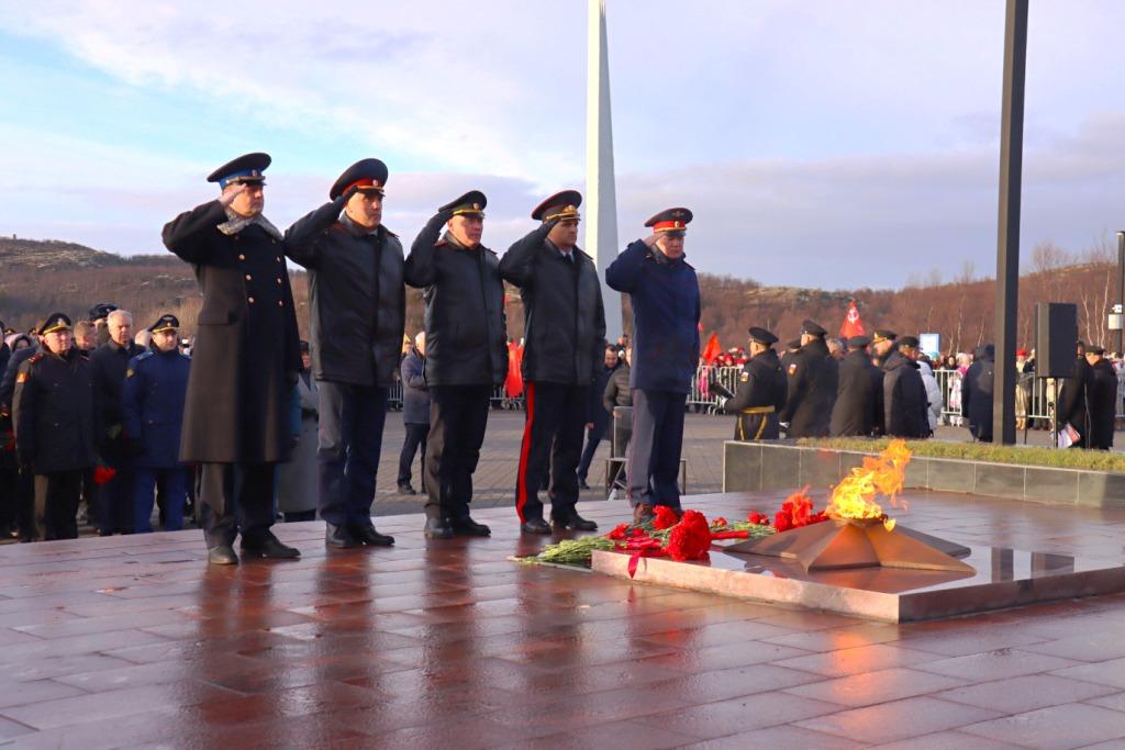 На территории мемориального комплекса «Долина Славы» в честь 80-летия разгрома немецко-фашитстских войск в Заполярье впервые запылал Вечный огонь