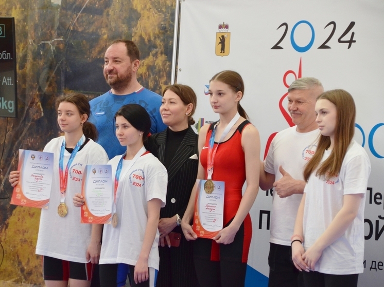 В Ярославль съехались тяжелоатлеты на два всероссийских турнира
