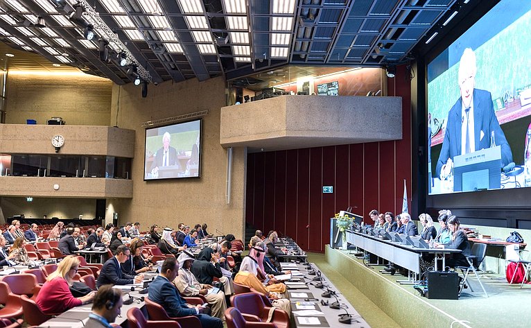 Сенаторы в составе делегации Федерального Собрания РФ участвуют в 151-й Ассамблее Межпарламентского союза в Женеве