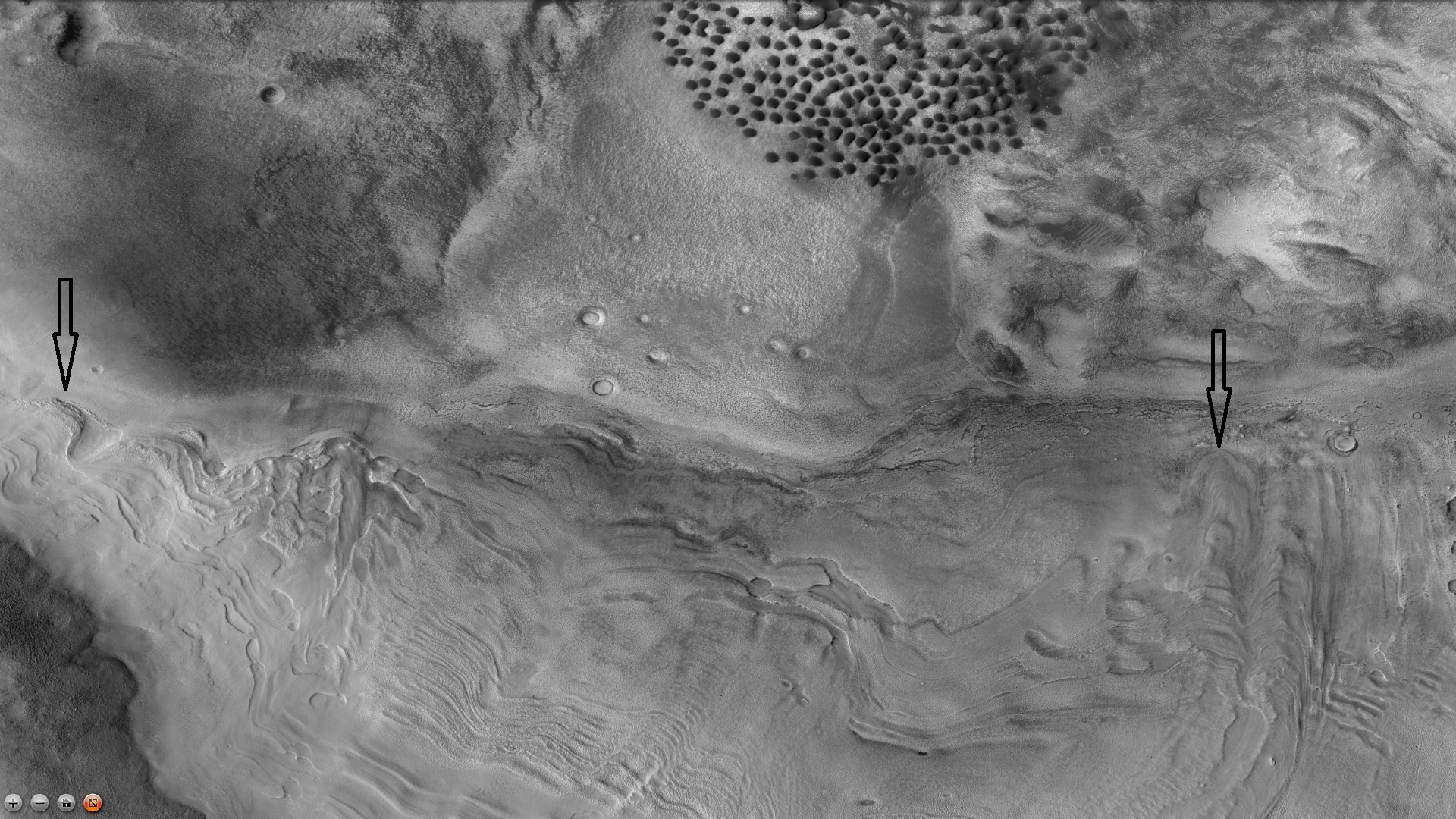 Марсианский кратер Ренодо. Фото © Университет штата Аризона