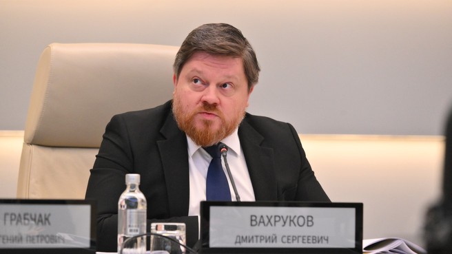 Замминистра экономического развития Дмитрий Вахруков на совещании по реализации проекта «Пять морей и озеро Байкал»