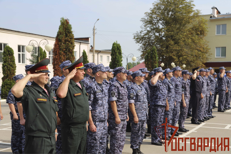 Тульские росгвардейцы получили служебные автомобили в День Государственного флага (Видео)