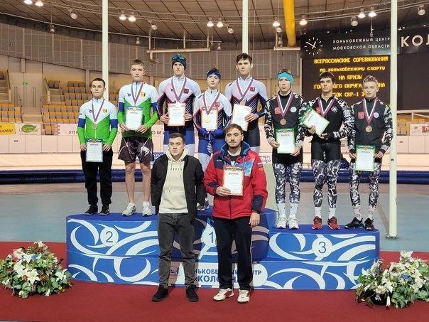 Кировские конькобежцы взяли серебро всероссийских соревнований