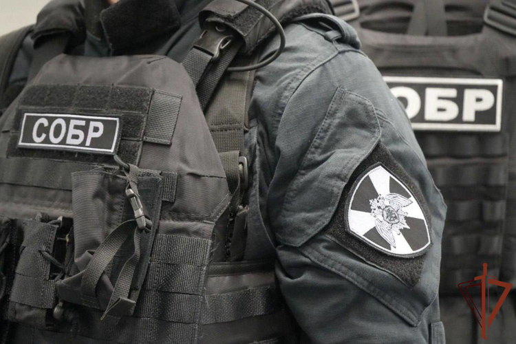При содействии спецназа Росгвардии на Колыме выявлены факты нелегальной золотодобычи и нарушения миграционных правил