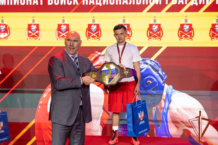 Росгвардейцы из Томской области стали победителями чемпионата Росгвардии по боксу (видео)