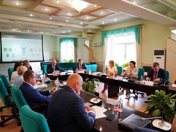 участники заседания