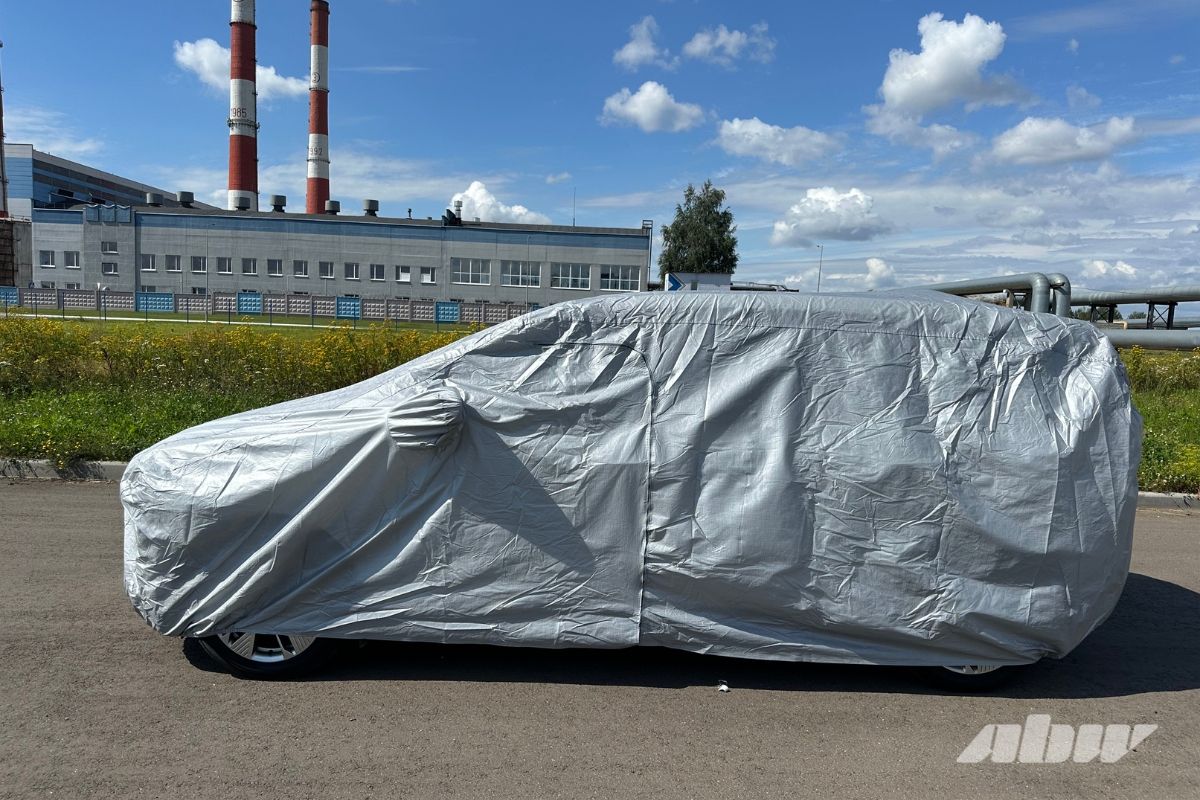 Тент-чехол для автомобиля: от чего защищает и как выбрать