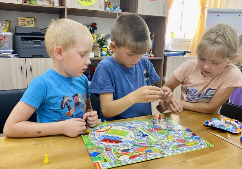 напомнить юный