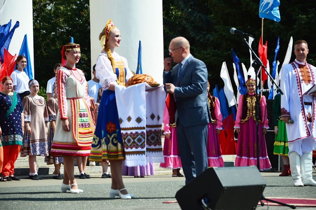 День рождения в йошкар оле. День города Йошкар-Ола 2023. Праздник день города. С национальным праздником днем Республики. Поздравить жителей в день города для жителей в день города.