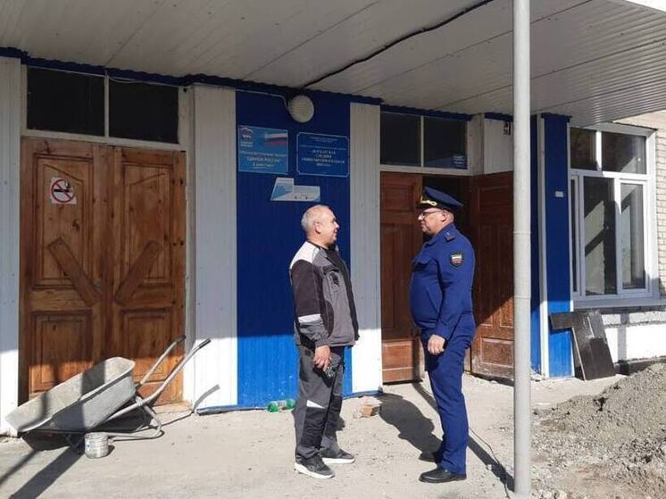 Томская районная прокуратура обнаружила отставание в сроках ремонта двух сельских школ