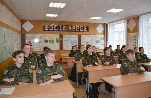 Сотрудники УФСИН России по Курганской области провели урок памяти в школе № 24 г. Кургана