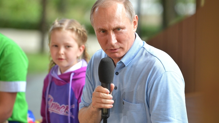Никакого Путина в Лужниках не было: Юлия Латынина* срывала покровы и насмешила русских