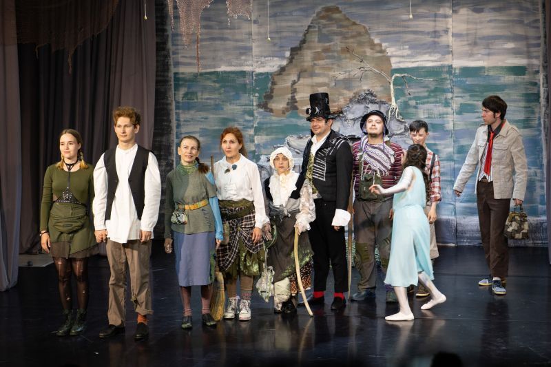 Спектакль Остров _ театр Лестница.jpg