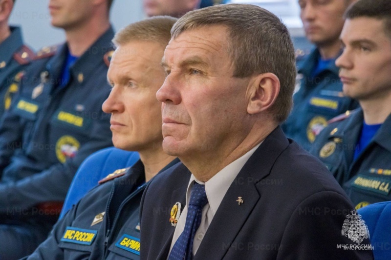 Награды к прoфессиональному празднику