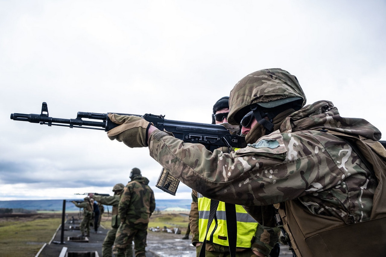 Британцы не только тренируют украинцев на своих полигонах, но и сами участвуют в боевых действиях.