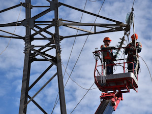 «Адыгейские электрические сети» заменили 7 км грозотроса на ЛЭП «Краснодарская ТЭЦ – Тверская»