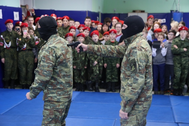 В отделе специального назначения «Викинг» УФСИН России по Омской области состоялся День открытых дверей
