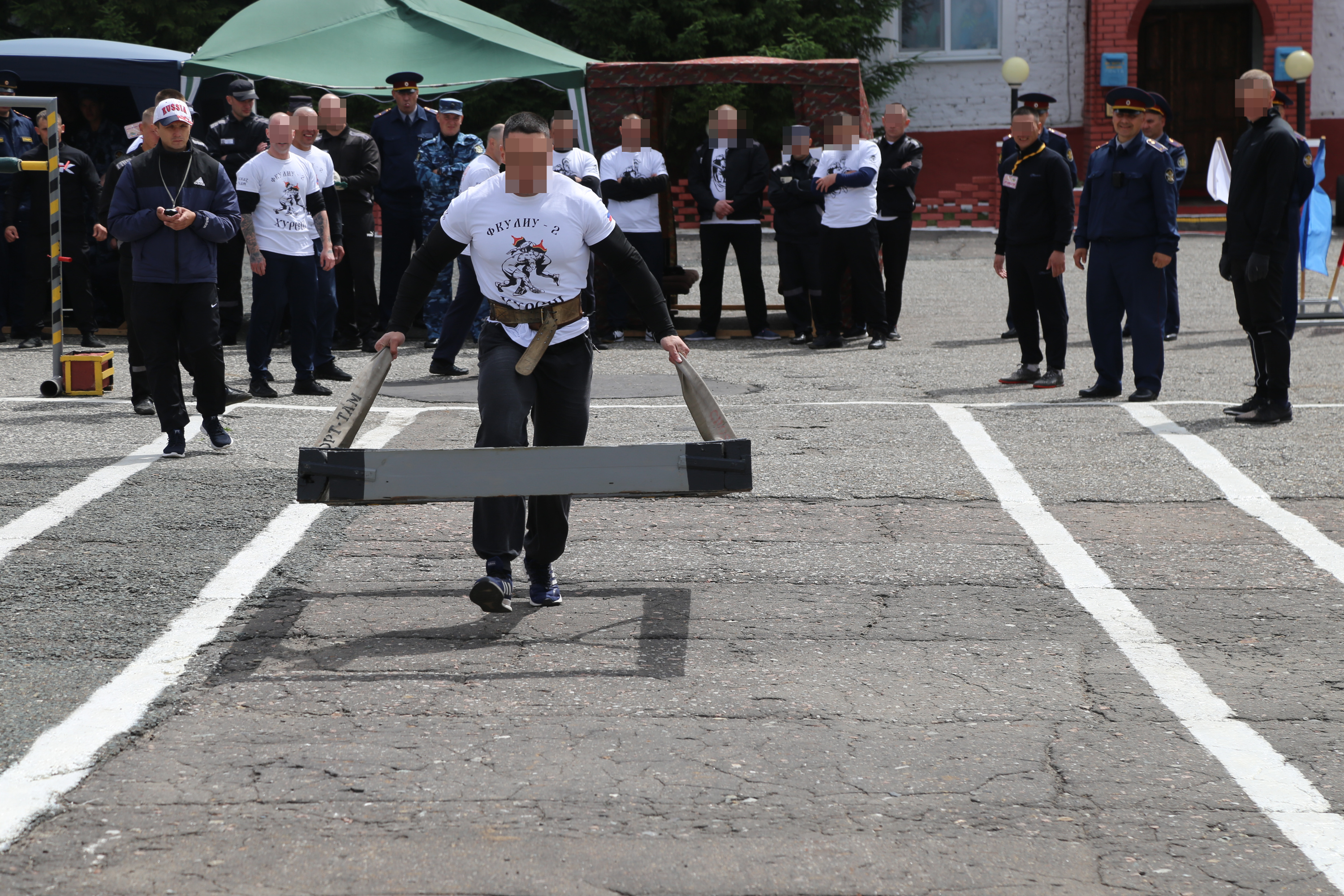 Осужденный омск. Осужденный омск. Исправительная 7 исправительная колония омск. Фото осужденных. Колония.