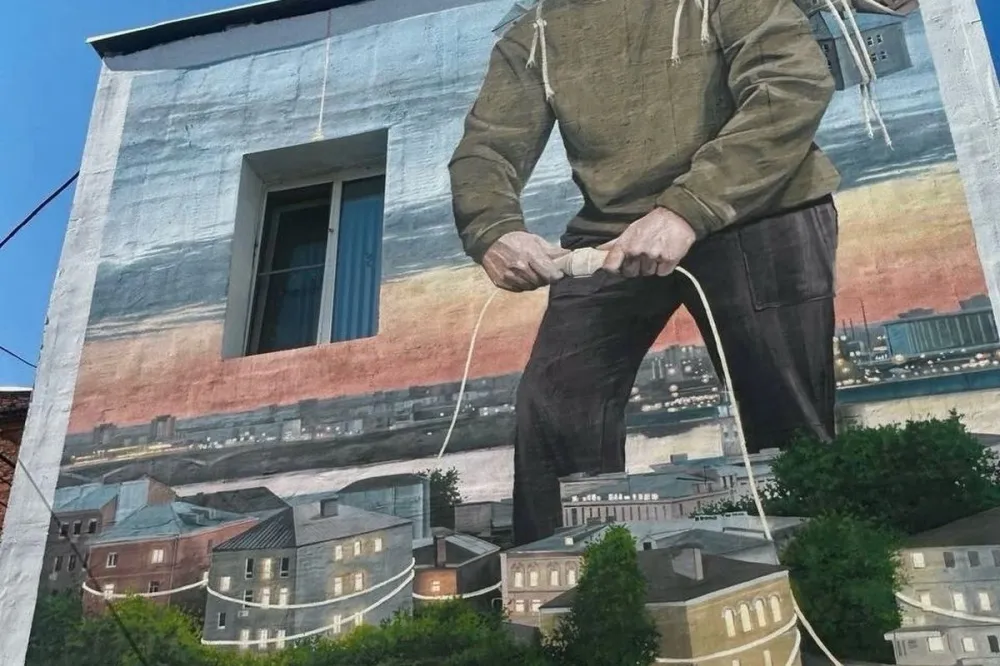 Фото Нижегородец создал мурал на месте граффити с петухом в Городецком переулке - Новости Живем в Нижнем