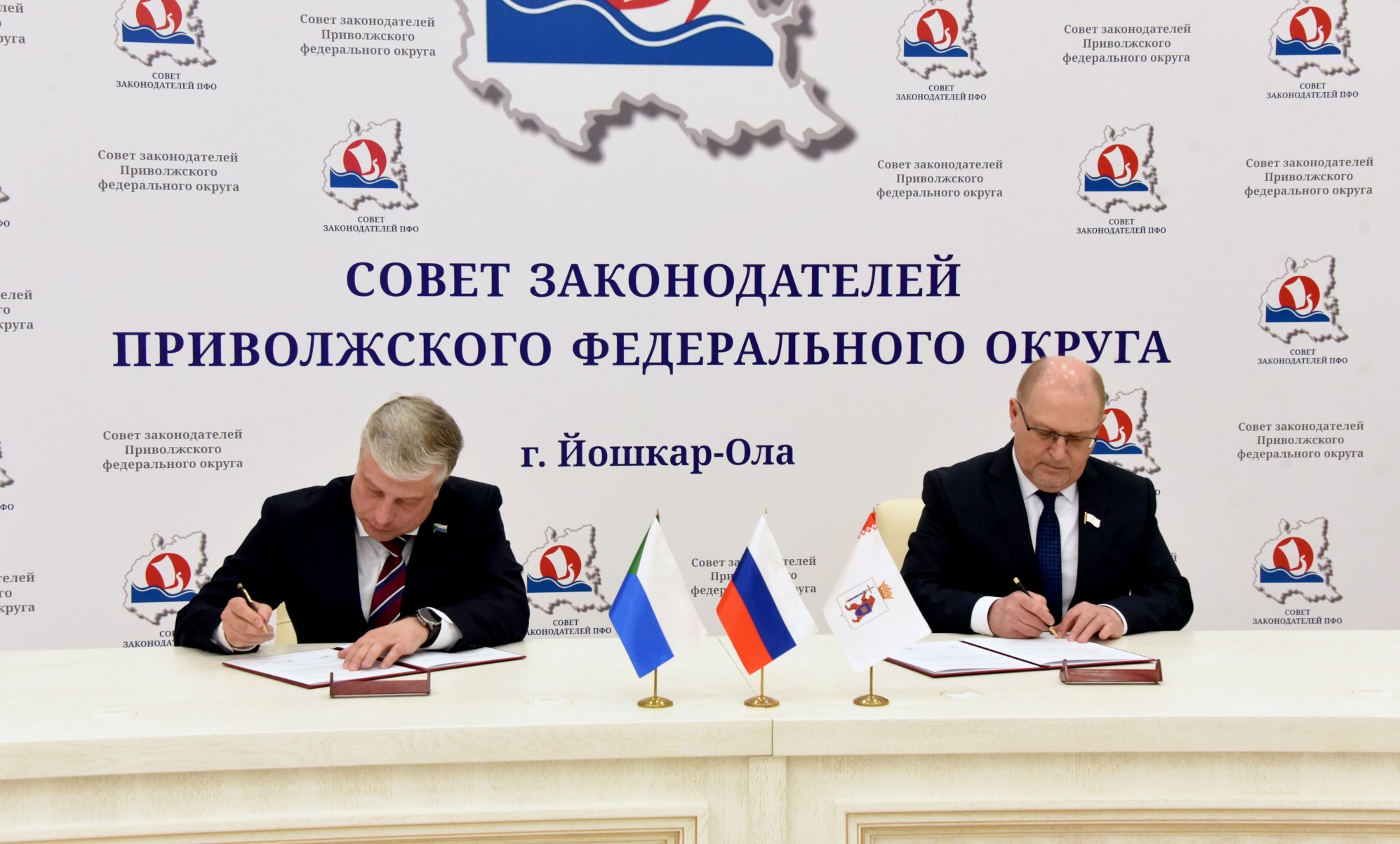 Парламенты Марий Эл и Хабаровского края намерены «обогатить законотворческую практику» друг друга