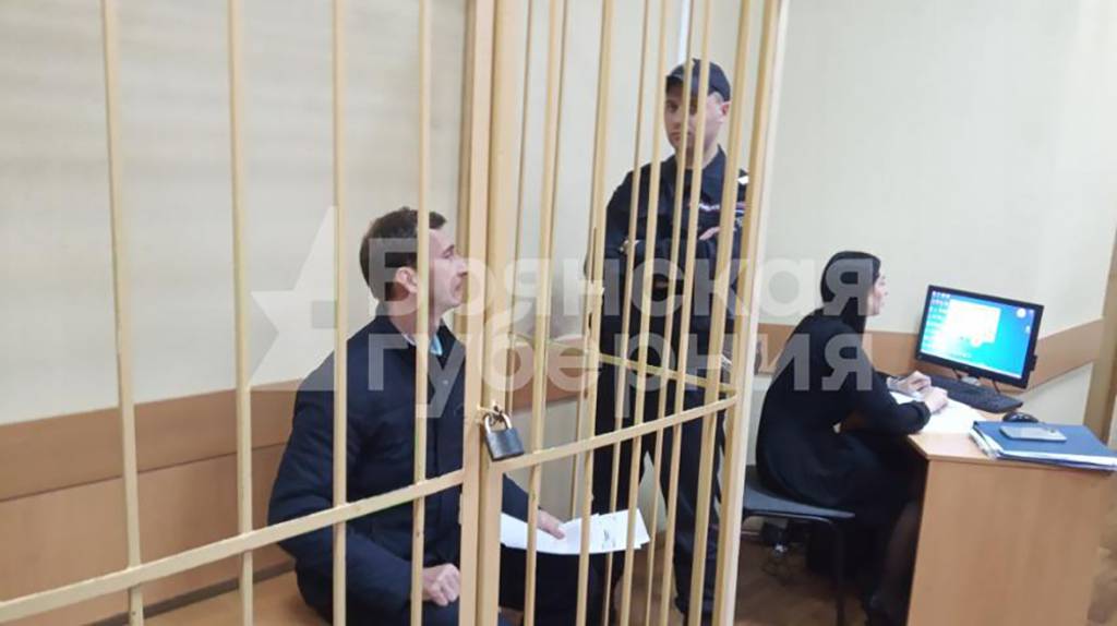 В Брянске проходит судебное заседание по делу депутата облдумы от КПРФ Павлова