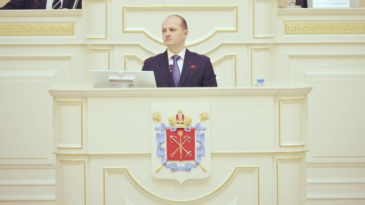Владимир Лавленцев в ЗакСе Петербурга. Фото: Заксобрание Петербурга