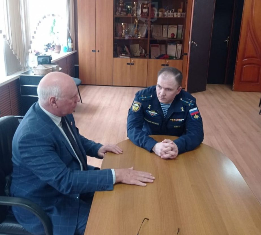 Служба по контракту