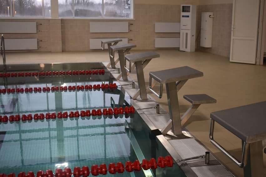 Мтц новый бассейн. Варфоломеевская 7 новый бассейн. Спортивный бассейн. Бассейн в котовске тамбовская. Бассейн мечта котовск.