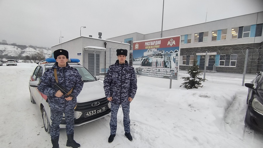 Нижегородские росгвардейцы оказали первую помощь пострадавшей в ДТП девушке 